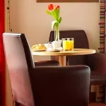 Maldron & Leisure Centre, Galway 4*