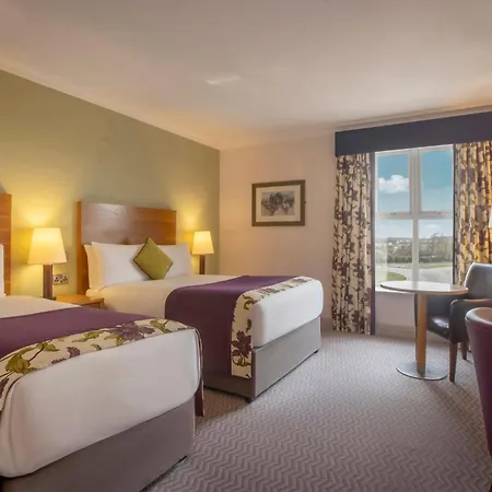 Maldron & Leisure Centre, Galway Hotel 4*