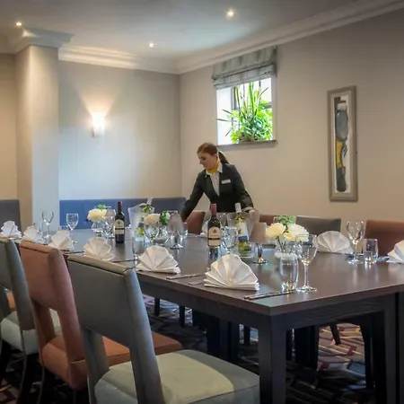 Maldron & Leisure Centre, Galway Hotel Oranmore