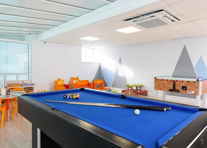 Maldron & Leisure Centre, Galway 4*